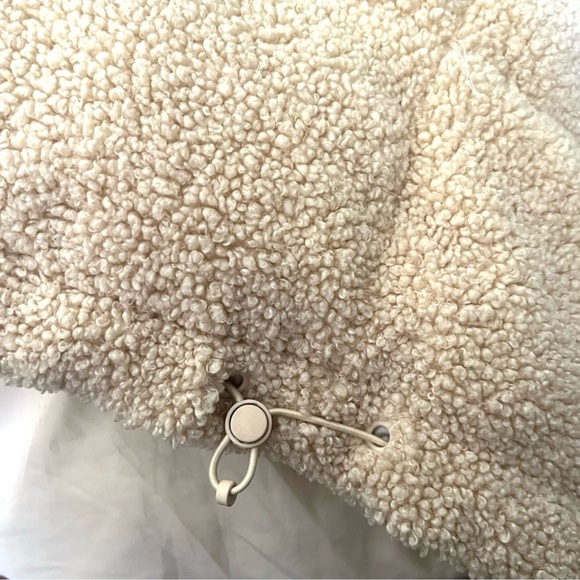 GOOD AMERICAN Faux Shearling Cocoon Puffer Jacket - Picture 7 of 10